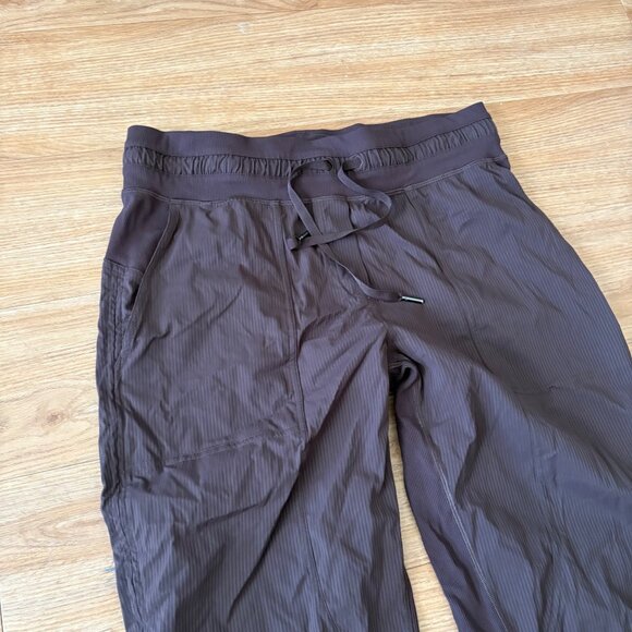 Lululemon Athletic Dance Studio MR Cropped Pants Java Women’s Size 10 - Picture 3 of 8